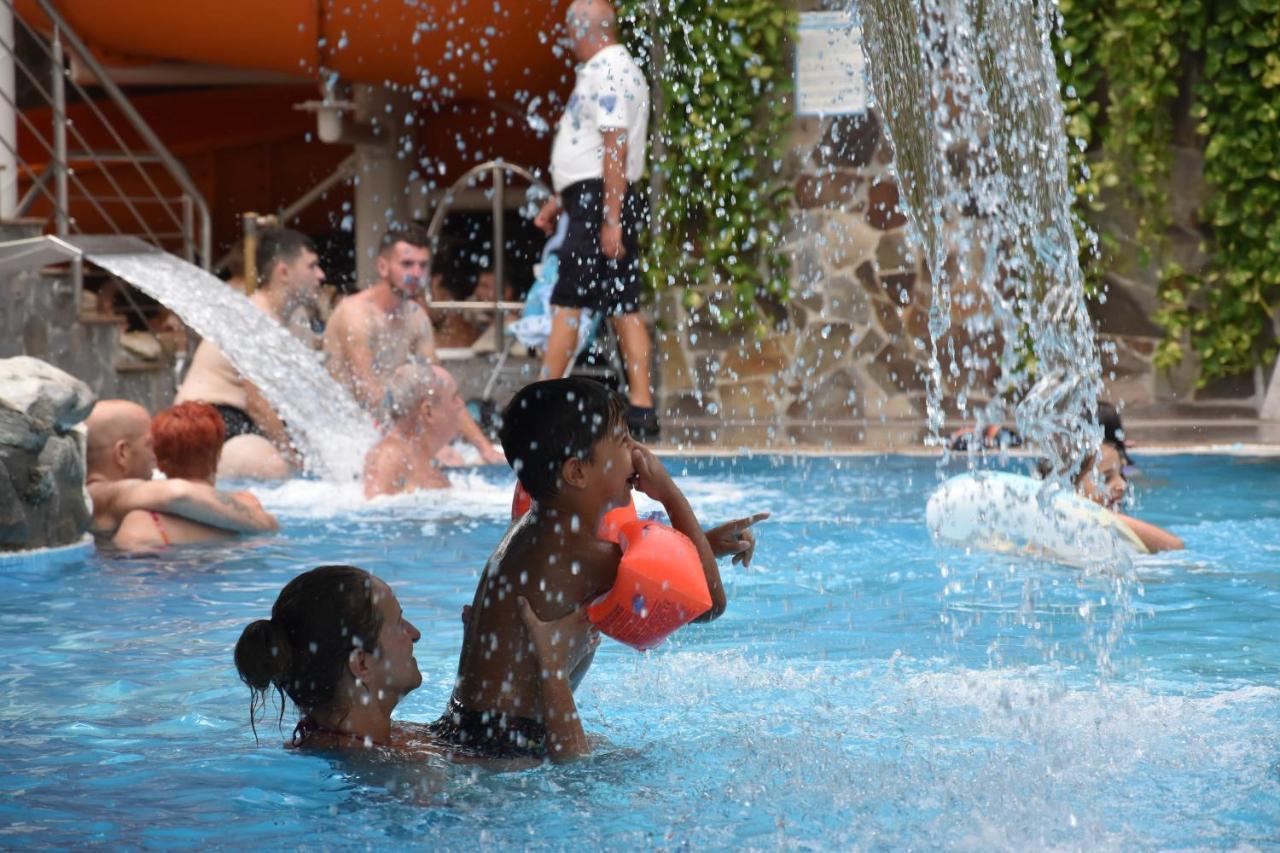 Hotel Alinalex - Paradisul Acvatic